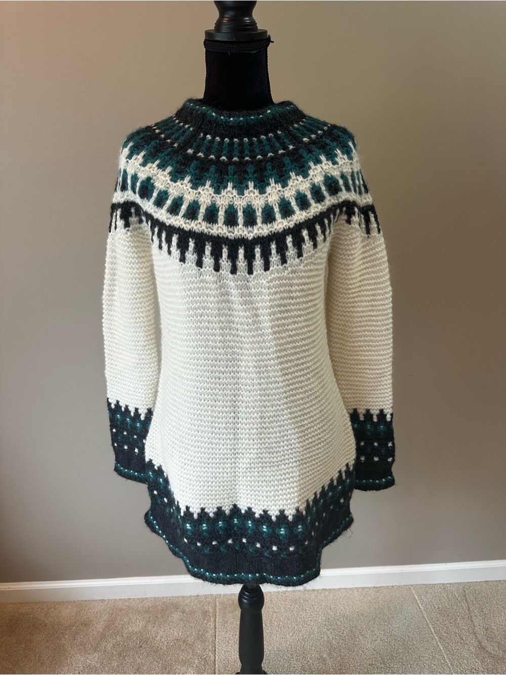 Brooks Brothers Cream Sweater with Teal & Black Nordic Yoke NWT
